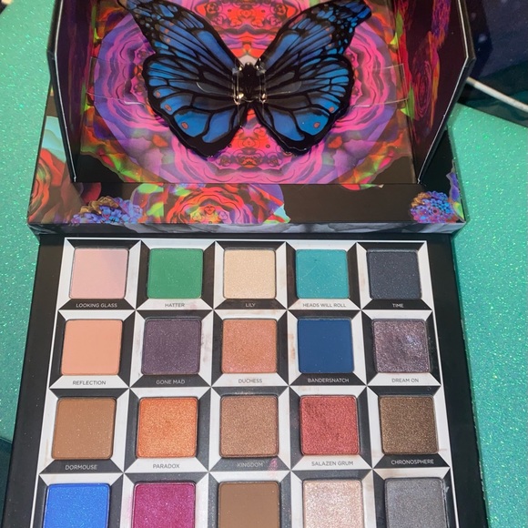 Urban decay Alice through the looking glass palette - Picture 2 of 3